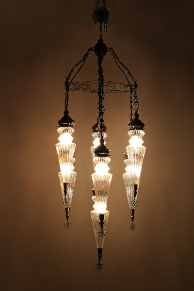 Elegant Design Chandelier with 7 Special Pyrex Glasses